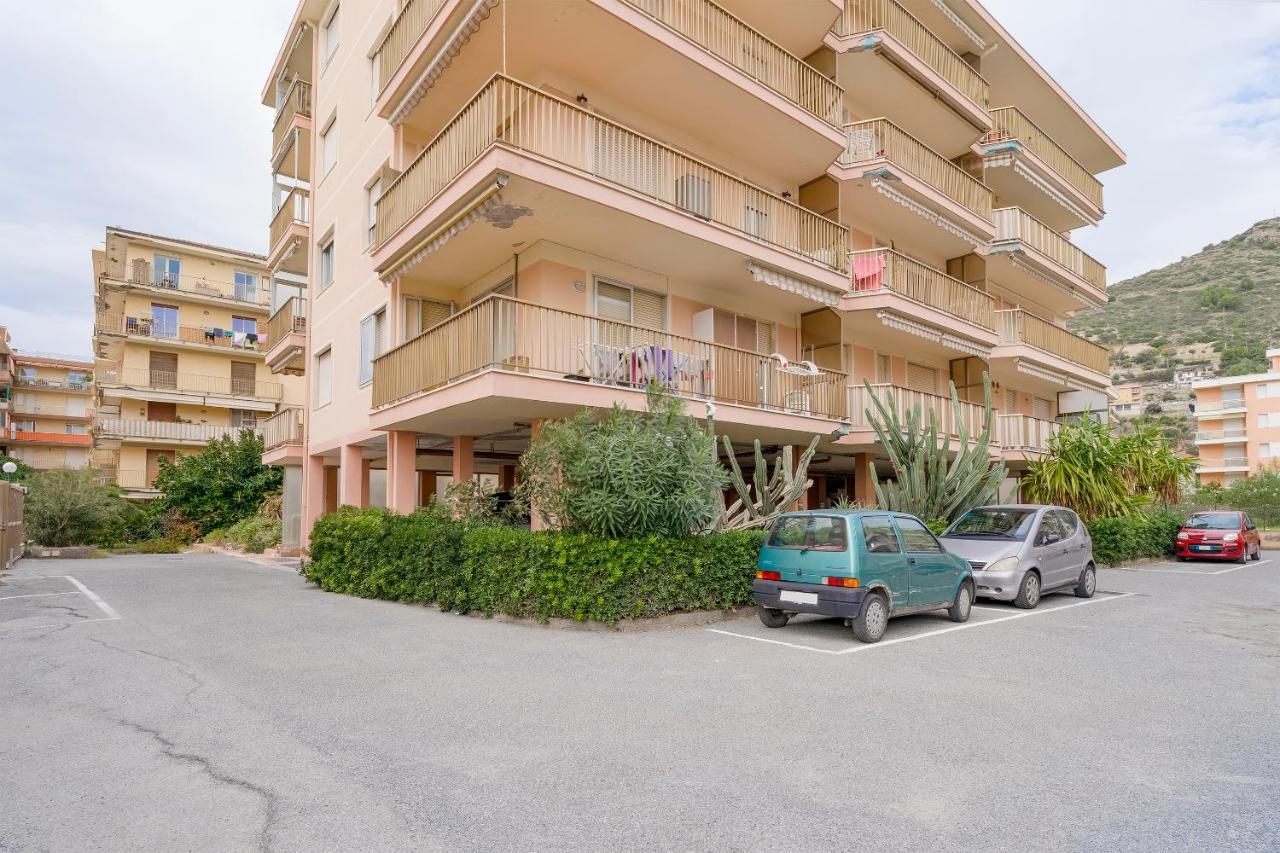 Near The Sea - Wifi And Parking Apartment Ventimiglia Ngoại thất bức ảnh
