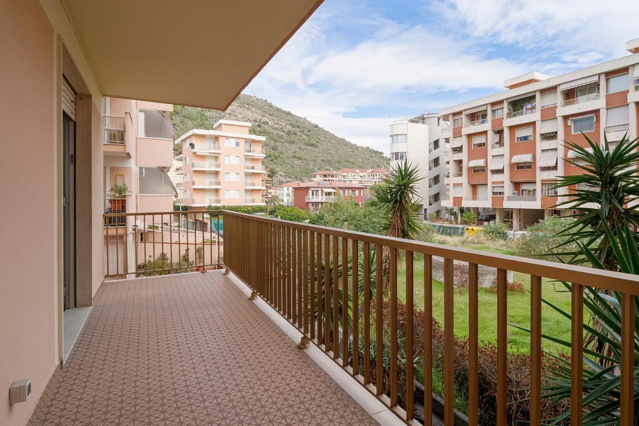 Near The Sea - Wifi And Parking Apartment Ventimiglia Ngoại thất bức ảnh